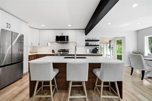 14 Pihulak Dr, Lac Du Bonnet, MB - Indoor