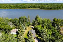 14 Pihulak DR  Lac Du Bonnet, MB R0E 1A0
