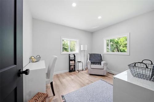 14 Pihulak Dr, Lac Du Bonnet, MB - Indoor