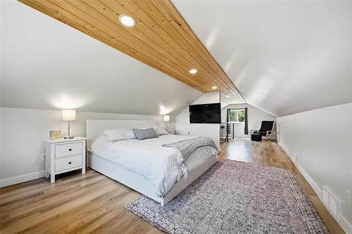 14 Pihulak Dr, Lac Du Bonnet, MB - Indoor Photo Showing Bedroom