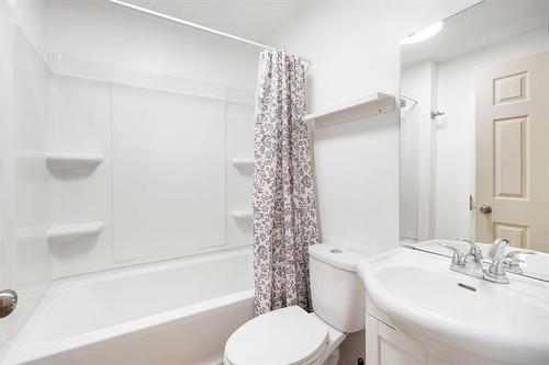 326 Alfred Ave, Winnipeg, MB - Indoor Photo Showing Bathroom