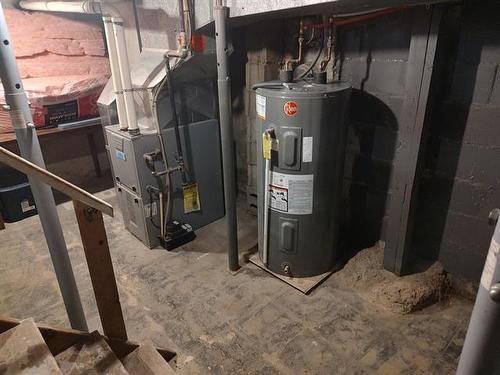 326 Alfred Ave, Winnipeg, MB - Indoor Photo Showing Basement