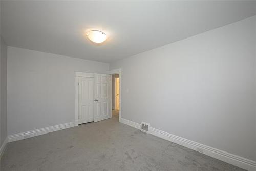 67 Maryland St, Winnipeg, MB - Indoor Photo Showing Other Room