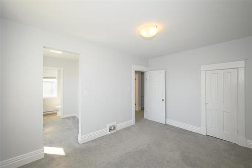 67 Maryland St, Winnipeg, MB - Indoor Photo Showing Other Room