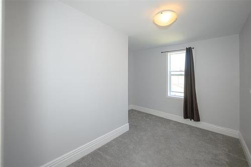 67 Maryland St, Winnipeg, MB - Indoor Photo Showing Other Room