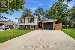 14 APPLE COURT  Welland (N. Welland), ON L3C 6B7