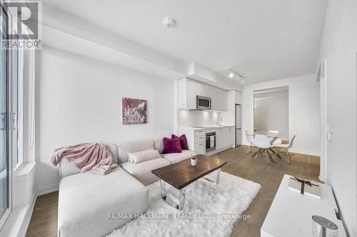 2907 - 1928 Lake Shore Boulevard W, Toronto, ON - Indoor Photo Showing Living Room