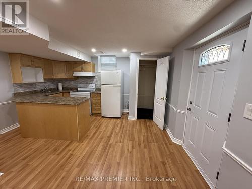 LOWER - 54 CASTLEPOINT DRIVE , Vaughan, Ontario L4H 1B8 4