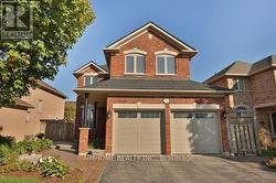 390 GROVEHILL ROAD Oakville, ON L6H 6P3