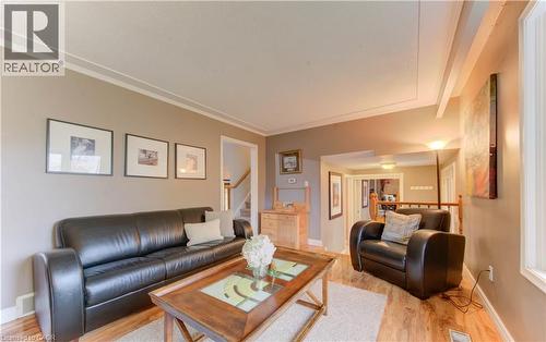 298 Creighton Court, Waterloo, ON - Indoor Photo Showing Living Room