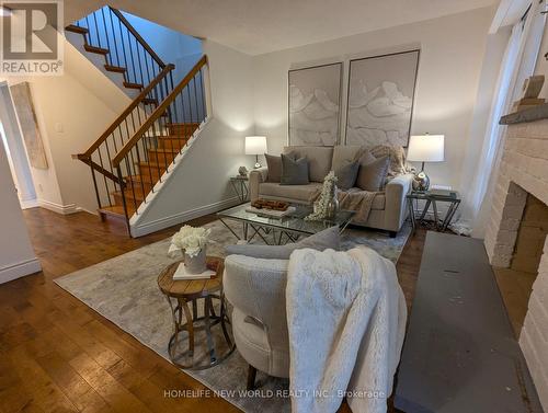 LIVING 7 - 60 James Park Square, Toronto, ON - Indoor Photo Showing Living Room