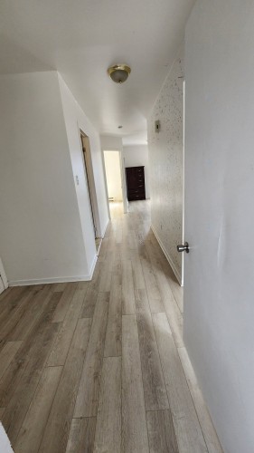 Hall d'entrée/Vestibule - 3602-3600  - 3604 Grand Boulevard, Longueuil (Saint-Hubert), QC - Indoor Photo Showing Other Room