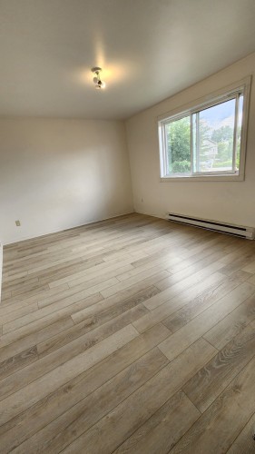 Salon - 3602-3600  - 3604 Grand Boulevard, Longueuil (Saint-Hubert), QC - Indoor Photo Showing Other Room
