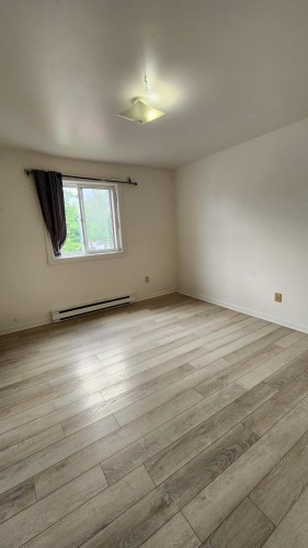 Chambre à coucher principale - 3602-3600  - 3604 Grand Boulevard, Longueuil (Saint-Hubert), QC - Indoor Photo Showing Other Room