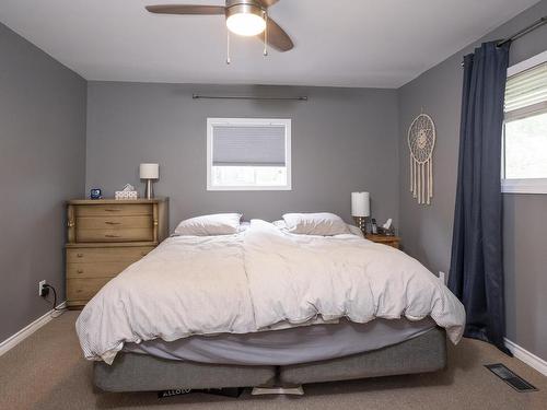 391 Fraser Road, Thunder Bay, ON - Indoor Photo Showing Bedroom