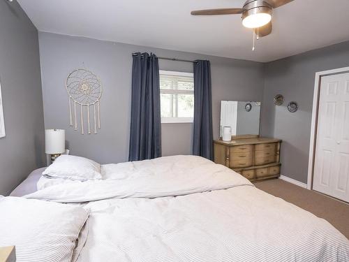 391 Fraser Road, Thunder Bay, ON - Indoor Photo Showing Bedroom