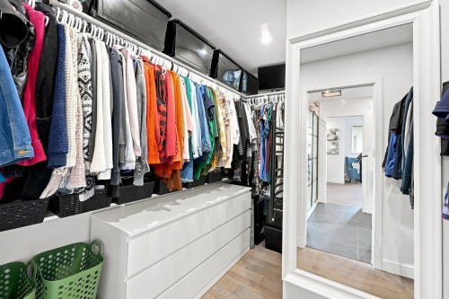 Closet - 48 Boul. Des Mésanges, Saint-Charles-Borromée, QC - Indoor With Storage