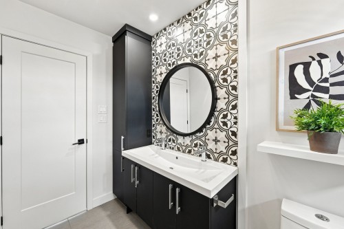 Bathroom - 48 Boul. Des Mésanges, Saint-Charles-Borromée, QC - Indoor Photo Showing Bathroom