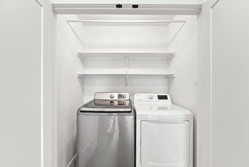 Laundry - 48 Boul. Des Mésanges, Saint-Charles-Borromée, QC - Indoor Photo Showing Laundry Room