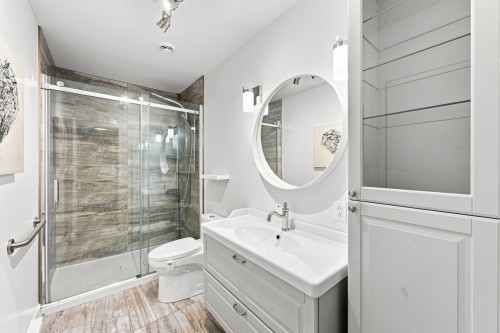 Bathroom - 48 Boul. Des Mésanges, Saint-Charles-Borromée, QC - Indoor Photo Showing Bathroom