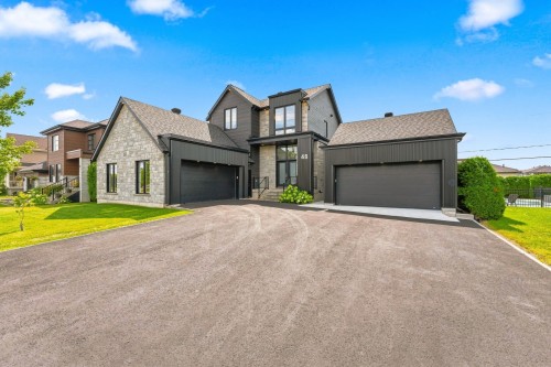 Front of Structure - 48 Boul. Des Mésanges, Saint-Charles-Borromée, QC - Outdoor
