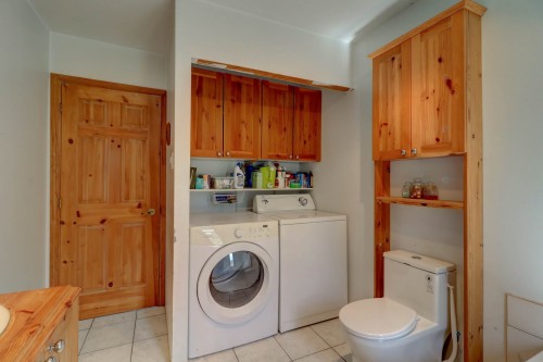 Salle de bains - 93 Ch. De La Montagne, Arundel, QC - Indoor Photo Showing Laundry Room