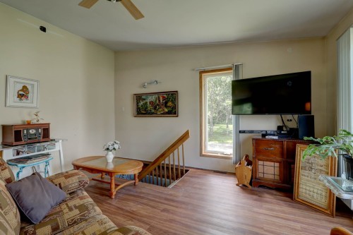 Salon - 93 Ch. De La Montagne, Arundel, QC - Indoor Photo Showing Other Room
