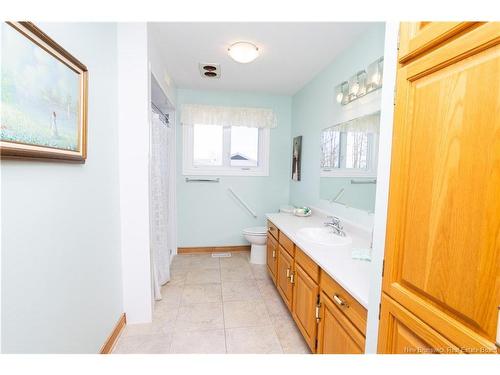 15 Talisman Cres, Fredericton, NB 
