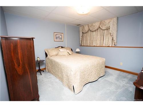 15 Talisman Cres, Fredericton, NB 