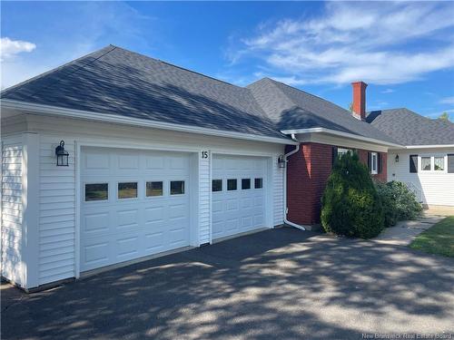 15 Talisman Cres, Fredericton, NB 