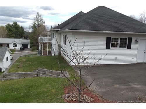 15 Talisman Cres, Fredericton, NB 