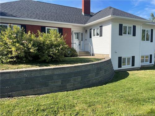 15 Talisman Cres, Fredericton, NB 