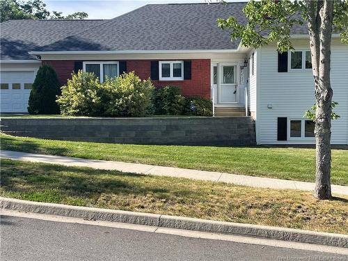 15 Talisman Cres, Fredericton, NB 