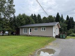9 4th AVE Clair, NB E7A 2B2