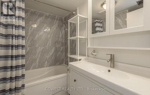 502 - 557 The East Mall, Toronto, ON - Indoor Photo Showing Bathroom