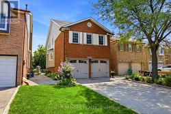 4141 TRELLIS CRESCENT  Mississauga, ON L5L 2M1