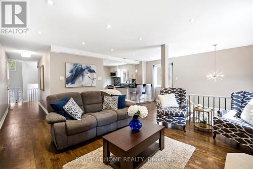 4141 Trellis Crescent, Mississauga, ON - Indoor Photo Showing Living Room