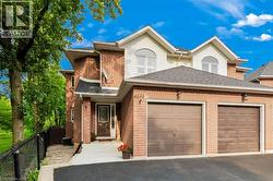 4130 FOXWOOD Drive Burlington, ON L7M 4L3