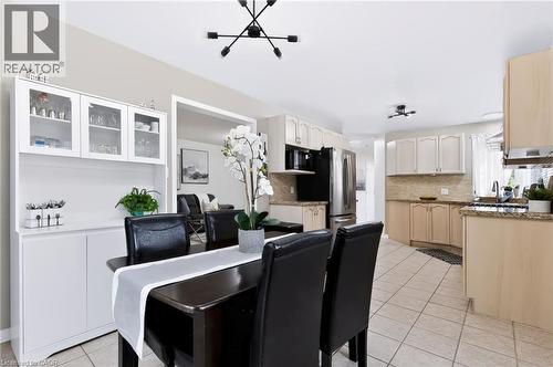 4130 Foxwood Drive, Burlington, ON - Indoor Photo Showing Kitchen