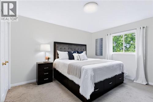 4130 Foxwood Drive, Burlington, ON - Indoor Photo Showing Bedroom
