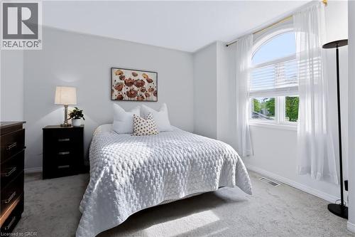 4130 Foxwood Drive, Burlington, ON - Indoor Photo Showing Bedroom
