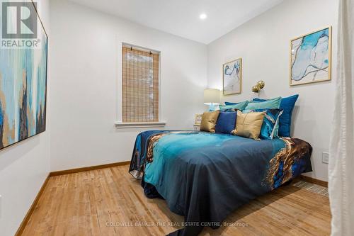 37 Fifth Avenue, Cambridge, ON - Indoor Photo Showing Bedroom