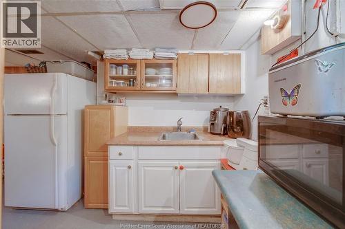 1333 Windermere, Windsor, ON - Indoor Photo Showing Kitchen