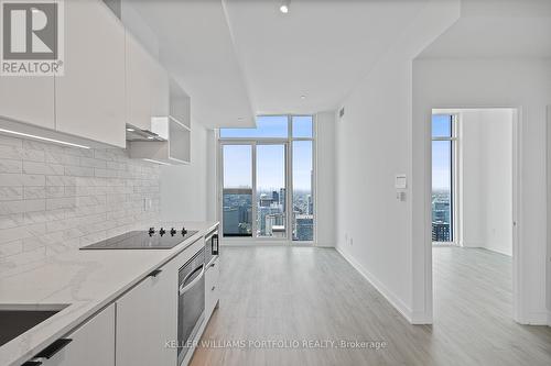 PH16 - 252 CHURCH STREET , Toronto, Ontario M5B 0E6 2