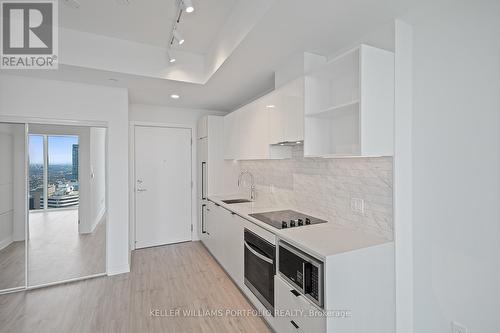 PH16 - 252 CHURCH STREET , Toronto, Ontario M5B 0E6 5