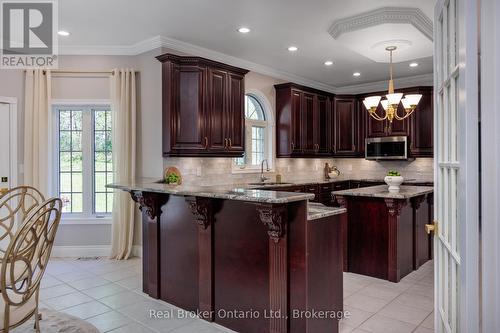 9 Paige Court, Hamilton Township, ON - Indoor Photo Showing Kitchen