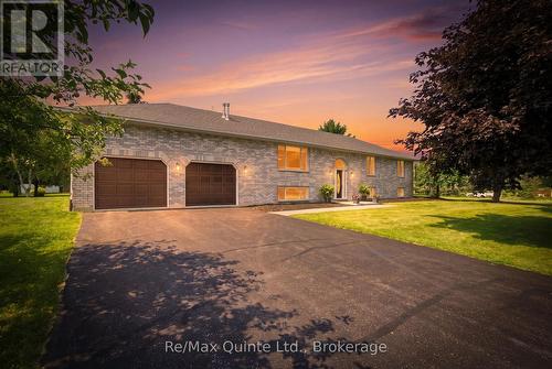 16 BAY BREEZE STREET  Prince Edward County (Ameliasburgh), ON K8N 0L4