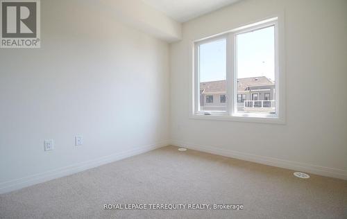 8D Lookout Drive, Clarington, ON - Indoor Photo Showing Other Room
