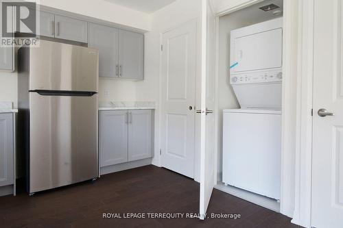 8D Lookout Drive, Clarington, ON - Indoor Photo Showing Laundry Room