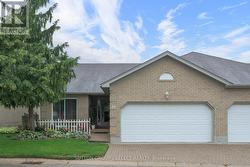 22 - 861 SHELBORNE STREET  London South (South J), ON N5Z 5C5